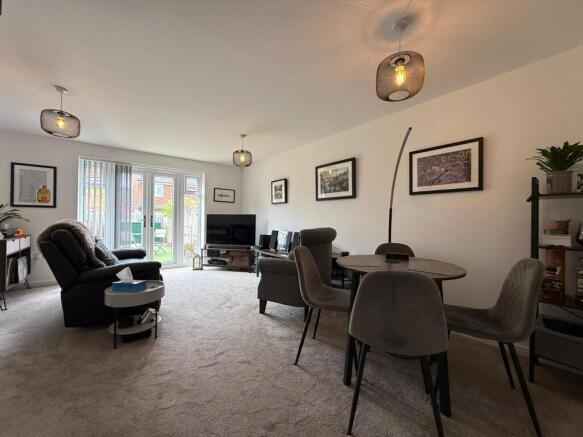 2 bed Semi-Detached for sale Image 6