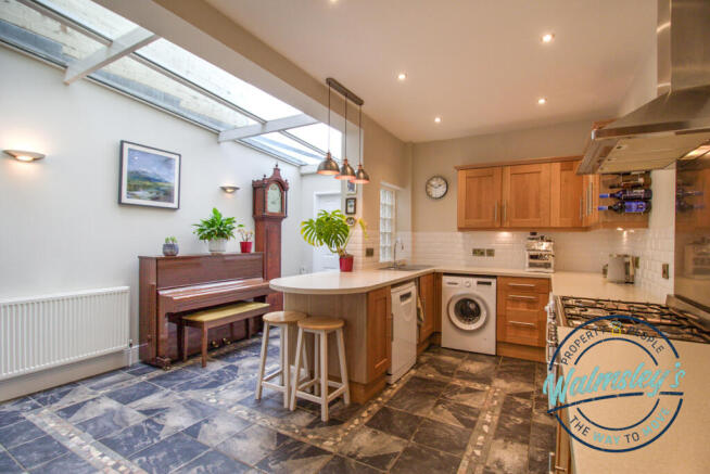 Kitchen breakfast room