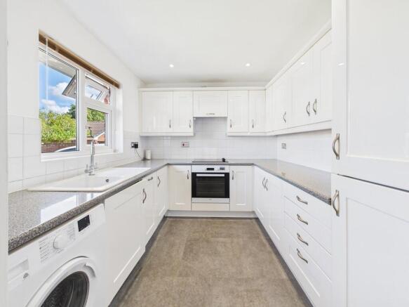 CAM02854G0-PR0438...