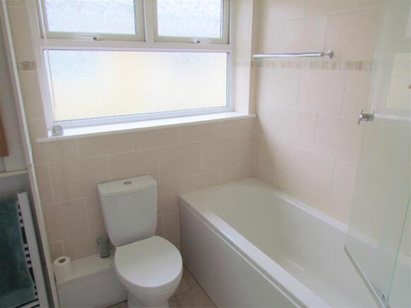 2 bed Detached Bungalow for sale Image 8