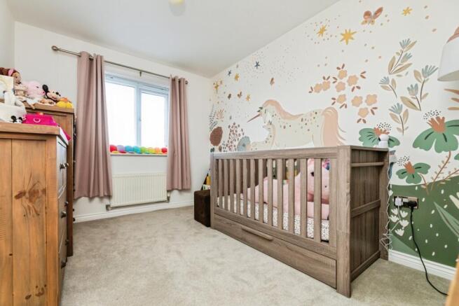 4 bed House for sale Image 12