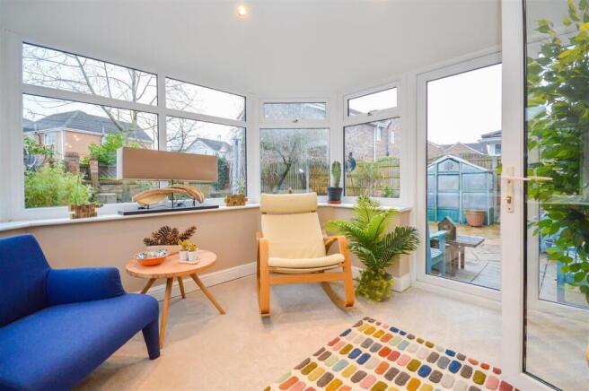 4 bed Detached for sale Image 6