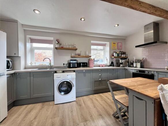 2 bed Cottage for sale Image 6