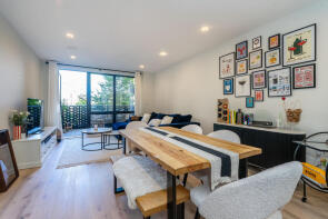 113, Sarsen House, Middle Road, Hanwell W7 3FS