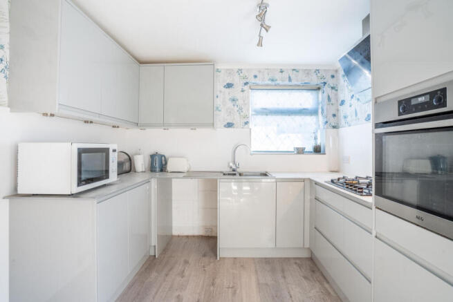 3 bed Bungalow for sale Image 4