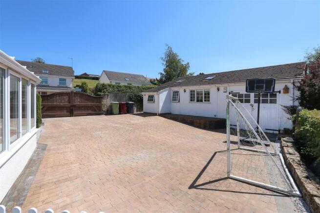 Driveway.jpg