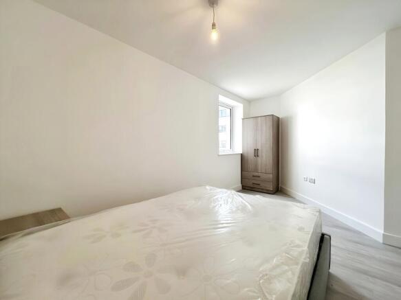 1 bed Apartment to rent Image 7