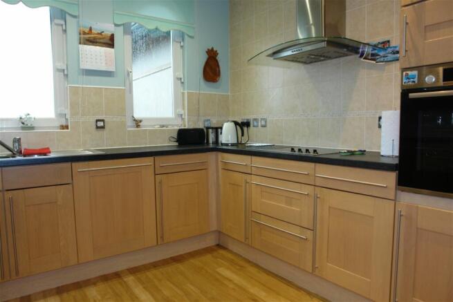 2 bed Apartment for sale Image 5