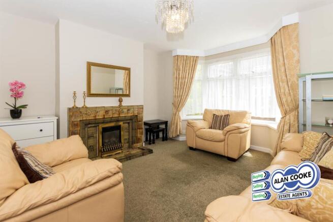 5 bed Semi-Detached for sale Image 11