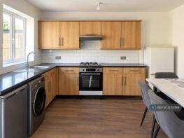 Flat B, 310 Fairbairn Hall, Barking Road, Plaistow, London E13 8HL