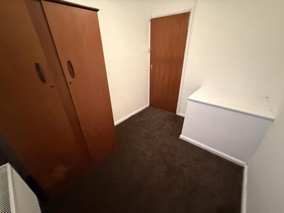 3 bed Semi-Detached to rent Image 8