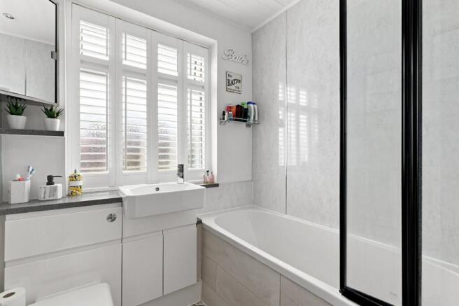 4 bed Semi-Detached for sale Image 12