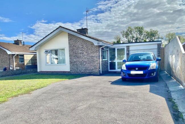 11 Broxburn Road