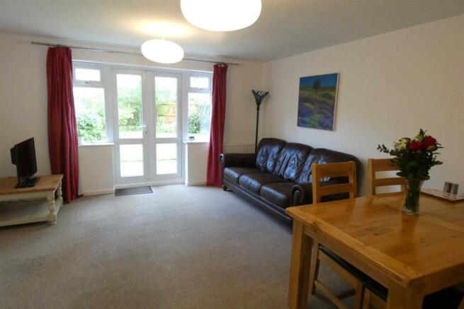 LUNGE/DINING ROOM