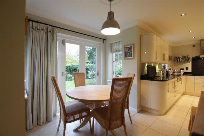 Kitchen/Breakfast Ro