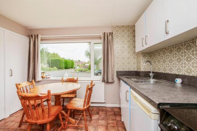 3 bed Semi-Detached for sale Image 8