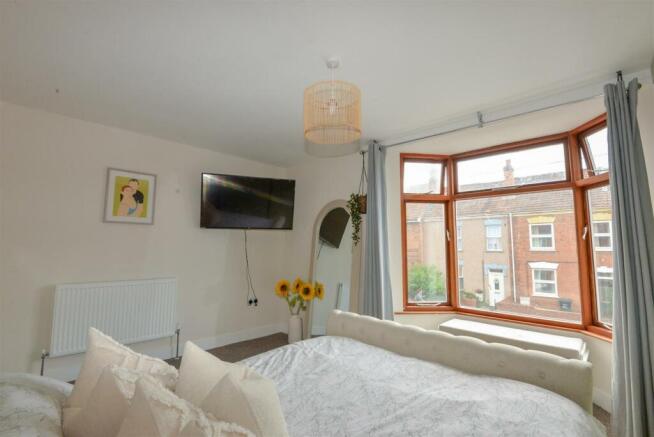 Bedroom1 2.jpg