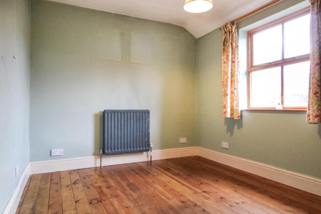 3 bed Terraced for sale Image 11