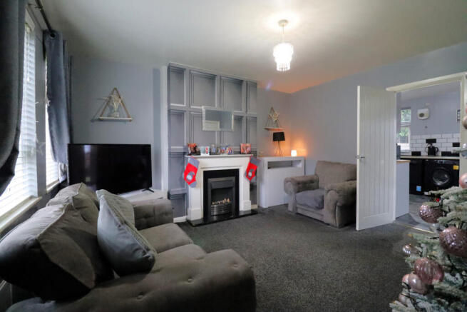 3 bed Semi-Detached for sale Image 4