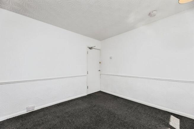 3 bed Semi-Detached for sale Image 10
