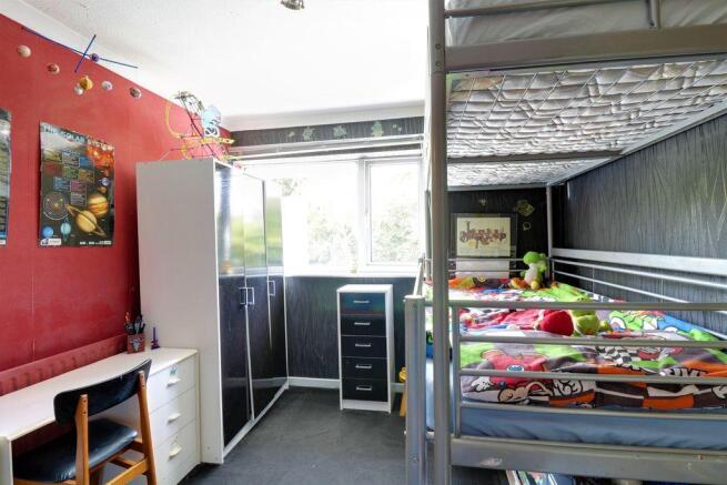 Bedroom 2 (Double)