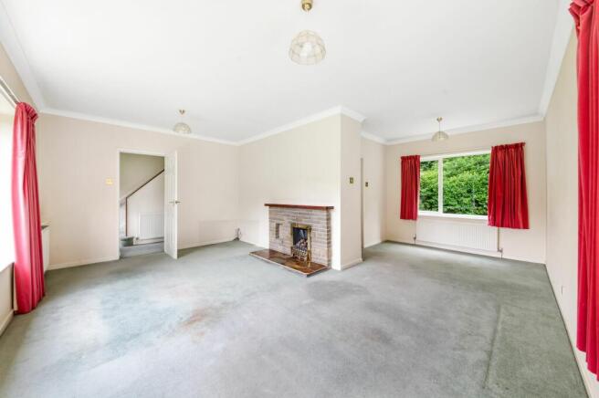 OPEN-PLAN LIVING DINING ROOM
