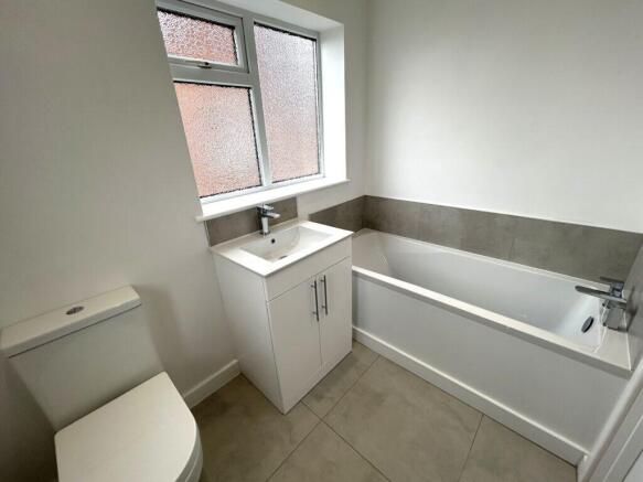 3 bed Semi-Detached for sale Image 8