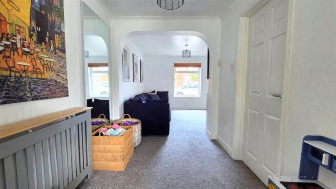 Debnam Close, Belton photo 3