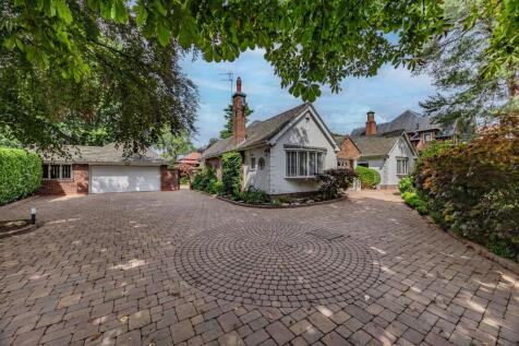 Broadway, Bramhall, SK7