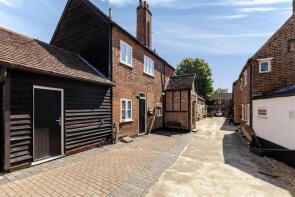 18 The Coach House, Dolphin Yard, Holywell Hill, St. Albans AL1 1EX