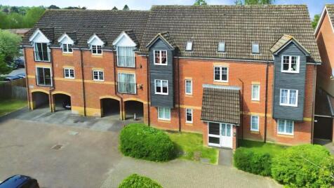 Harbury Court, Newbury, Berkshire, RG14