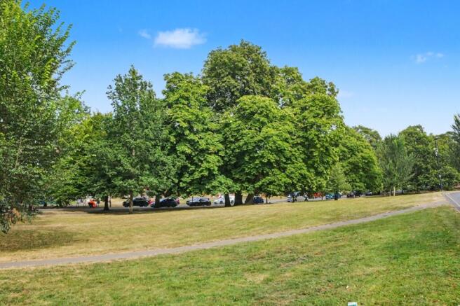 2 bed Apartment for sale Image 7