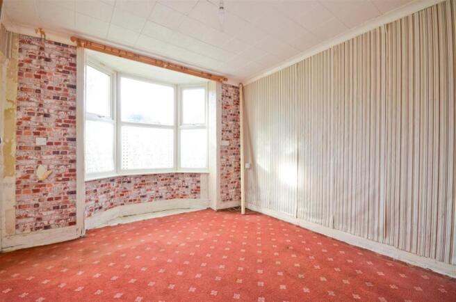 Lounge - Newport - Isle of Wight Estate Agents.JPG
