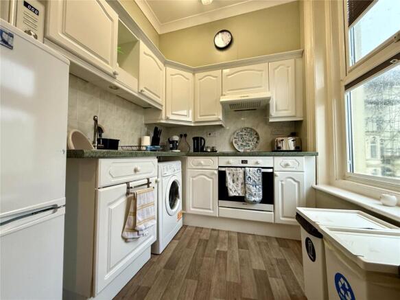 2 bed Apartment for sale Image 5