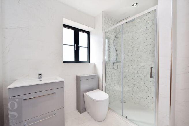 En-Suite Showe...