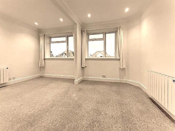 8 eastcote lounge 2