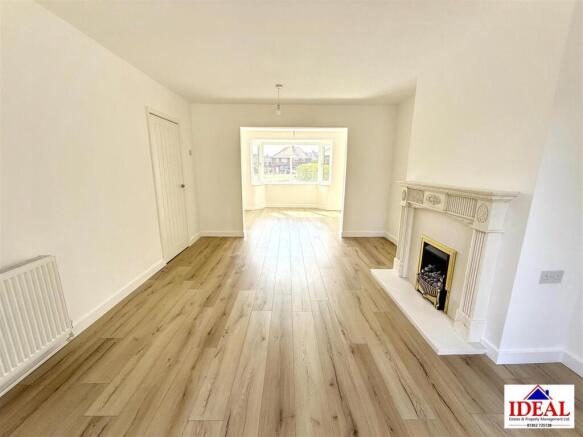3 bed Semi-Detached for sale Image 8