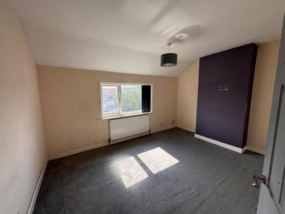 3 bed Semi-Detached for sale Image 6