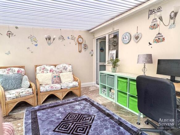 1 bed Bungalow for sale Image 10