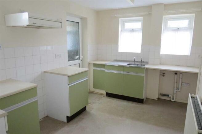 Kitchen: