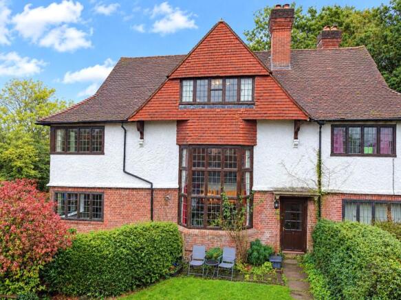 1-bed flat on Mangalore, Spa Road East, Llandrindod Wells, Powys, £79,500