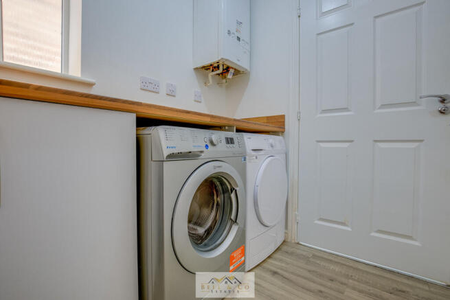 4 bed Detached for sale Image 8