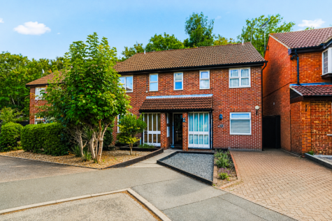 Bankfoot, Grays, RM17
