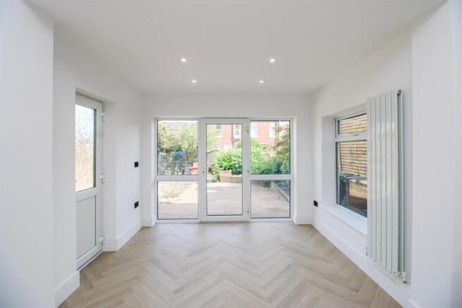 3 bed End of Terrace for sale Image 6
