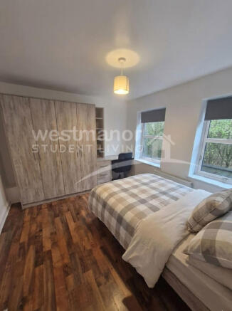 ROOM 1