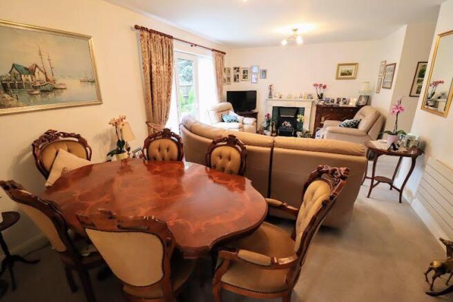 Lounge/Diner