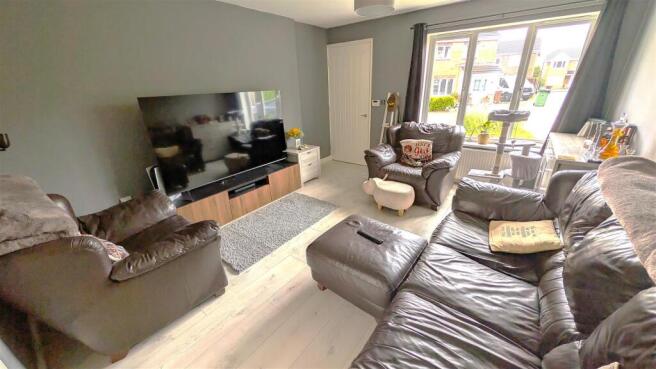 3 bed Detached for sale Image 4