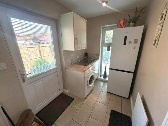 2 bed Semi-Detached for sale Image 4