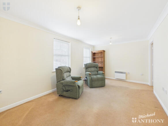 CAM03852G0-PR0753-STILL002