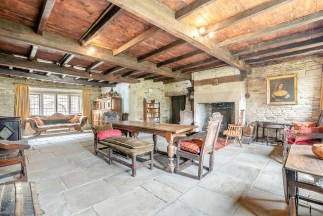 5 bed Detached for sale Image 7
